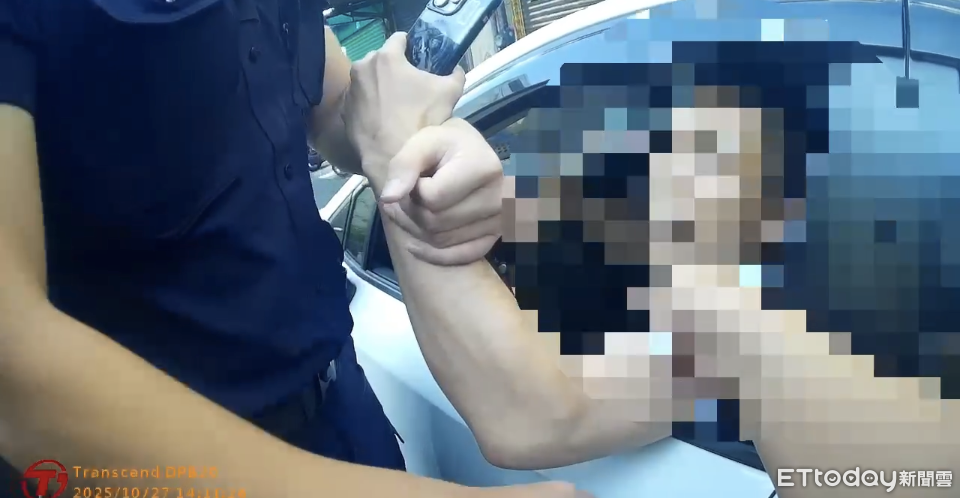 違停找妻釀風波！男拒檢咆哮遭壓制　阿嬤出手幫忙也被送辦