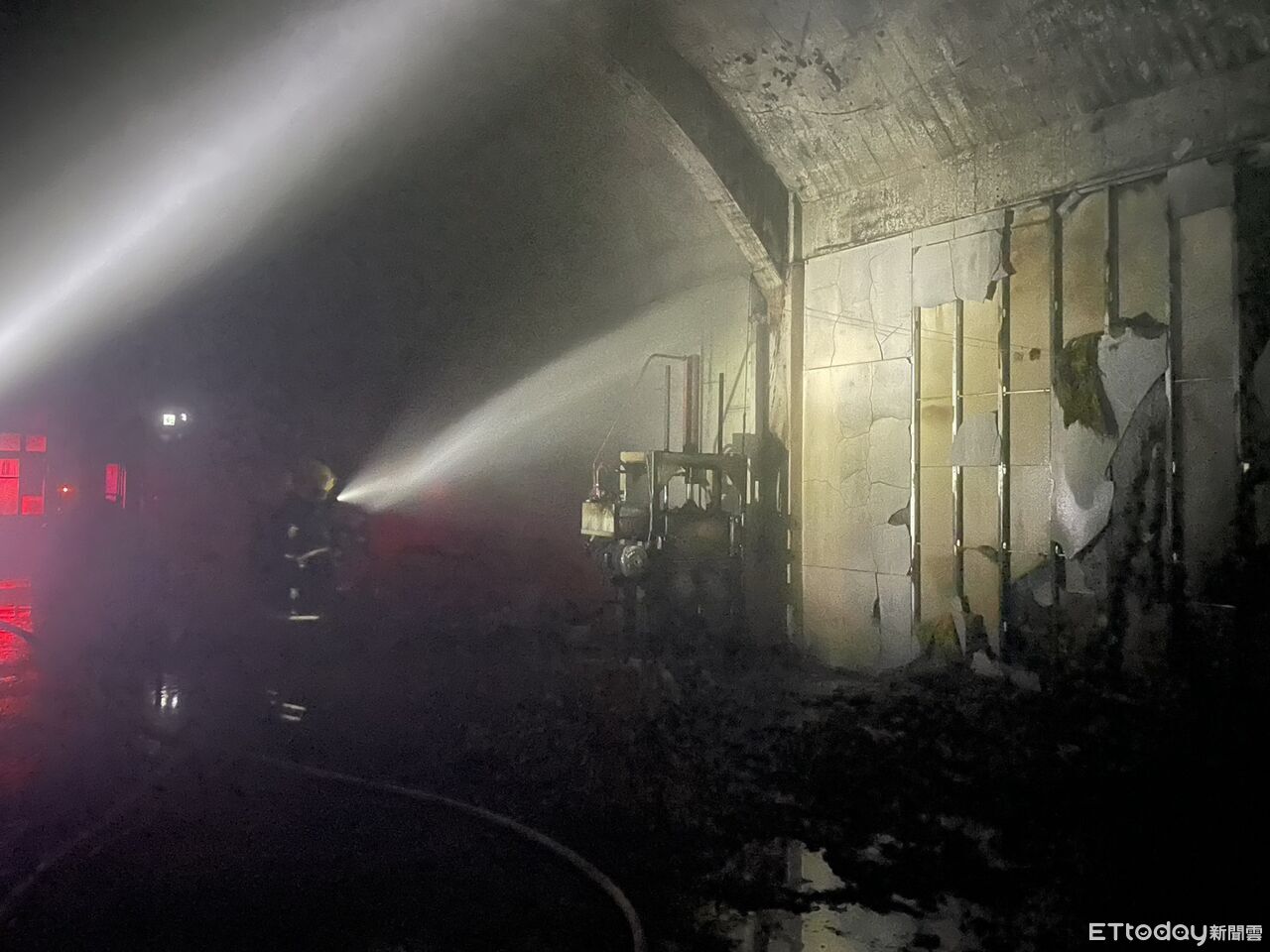 台南官田工廠凌晨起火　自動警報器及時通報助消防快速控制火勢