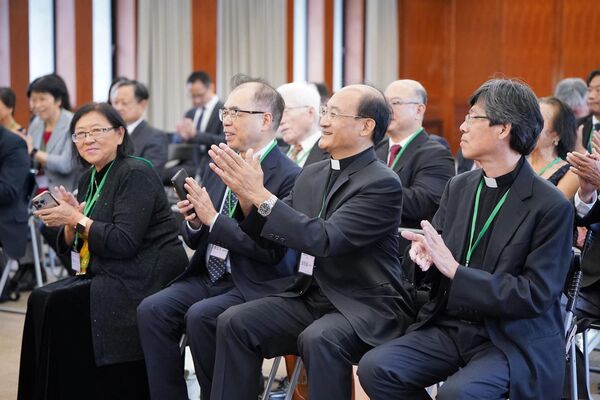 ▲▼外交部長林佳龍10月29日於外交部接待由主席葉芸青帶領的「全美台灣人基督長老教會聯合會返台宣教團」一行二十餘人。（圖／翻攝自Facebook／林佳龍）