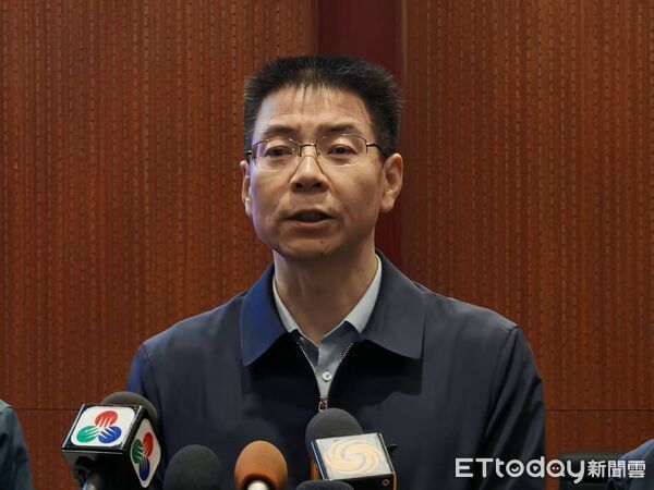 ▲▼  酒泉衛星發射基地、神舟21號、中間周亞強（中間男士） 中國載人航天工程辦公室高級工程師吳斌中國載人航天工程航天員系統副總設計師韓培中國科學院空間應用與工程中心高級工程師           。（圖／記者任以芳攝）