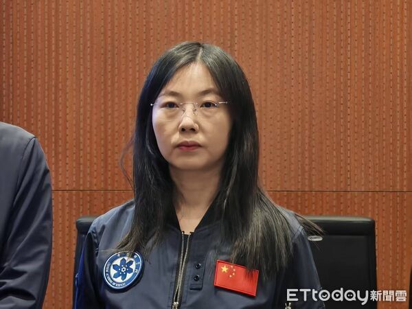 ▲▼  酒泉衛星發射基地、神舟21號、中間周亞強（中間男士） 中國載人航天工程辦公室高級工程師吳斌中國載人航天工程航天員系統副總設計師韓培中國科學院空間應用與工程中心高級工程師           。（圖／記者任以芳攝）