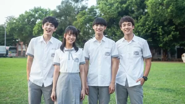 ▲張豐豪(左起)，項婕如，劉修甫、趙崇喆拍《夜半11點學校見》建立好交情。（圖／三匠影視）