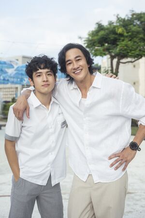 ▲張豐豪(左起)，項婕如，劉修甫、趙崇喆拍《夜半11點學校見》建立好交情。（圖／三匠影視）