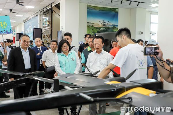 ▲▼   翁章梁出席民雄航太暨無人機產業園區發展說明會，盼加速無人機產業成長   。（圖／嘉義縣政府提供）