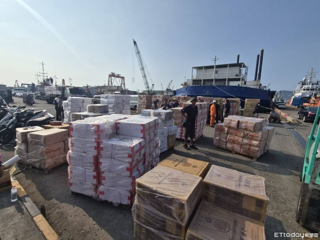 外籍貨輪大規模走私！查扣133公噸冷凍肉+107萬包私菸　市價4千萬