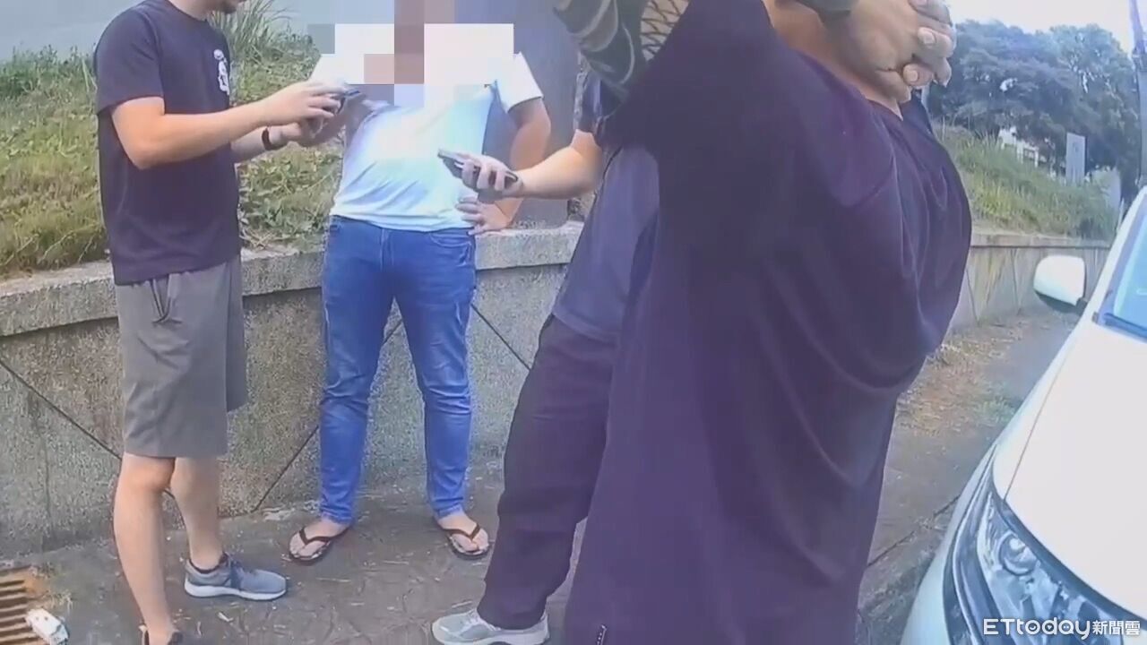 假檢警騙5張提款卡領65萬 警衝摩鐵逮車手...同住友人是通緝犯