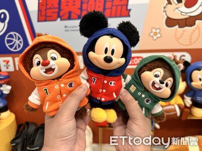 超商推「迪士尼聯名Champion」周邊 米奇、奇奇蒂蒂換裝潮牌
