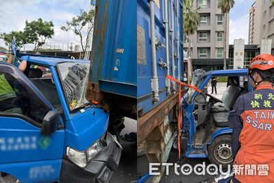新北小貨車追撞聯結車！滿臉血夾困駕駛座　車頭凹嵌驚險畫面曝