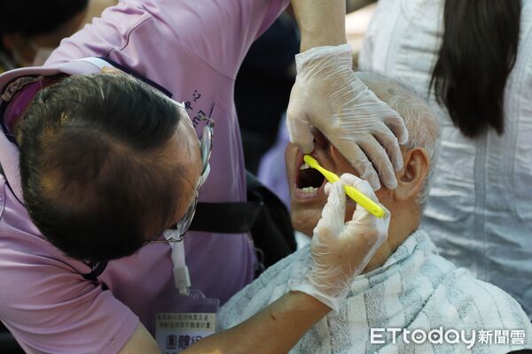 ▲▼  嘉義縣114年度特殊需求、樂齡長照潔牙，團體競賽促進口腔健康     。（圖／嘉義縣政府提供）