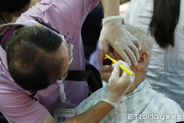 ▲▼  嘉義縣114年度特殊需求、樂齡長照潔牙，團體競賽促進口腔健康     。（圖／嘉義縣政府提供）