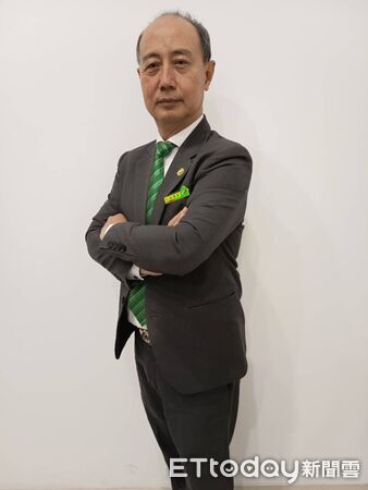 ▲有巢氏房屋台中美村復興加盟店店東賴柏睿。