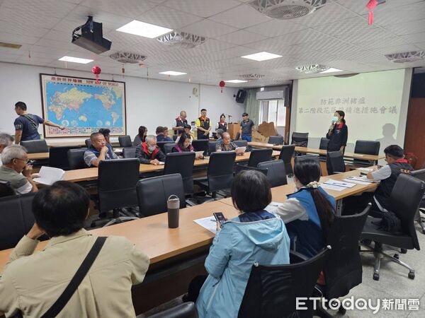 ▲花蓮縣政府辦理防範非洲豬瘟第二階段花蓮縣精進措施會議，邀請畜牧相關產業夥伴共同參與。（圖／花蓮縣政府提供，下同）