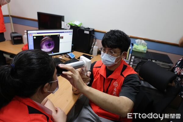 ▲台中東北扶輪社捐助南投偏鄉添購遠距醫療設備。（圖／南投縣政府提供，下同）