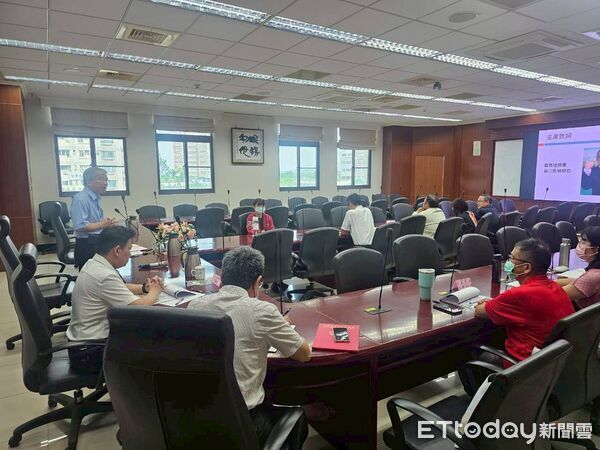 ▲▼  嘉檢辦理義務勞務機構遴聘及教育訓練從社區深根反詐騙法治觀念   。（圖／嘉義地檢署提供）