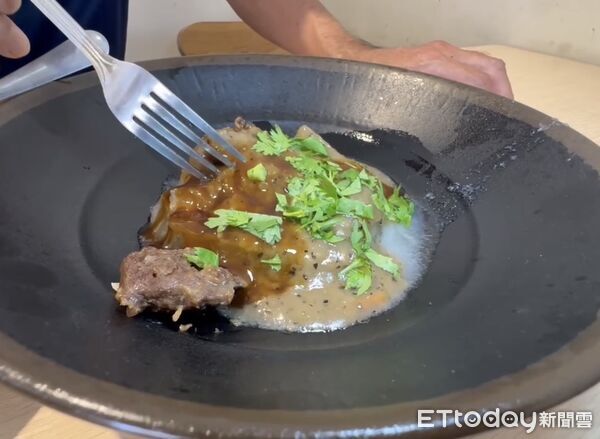 ▲肉圓改以牛肉代替。（圖／民眾提供）