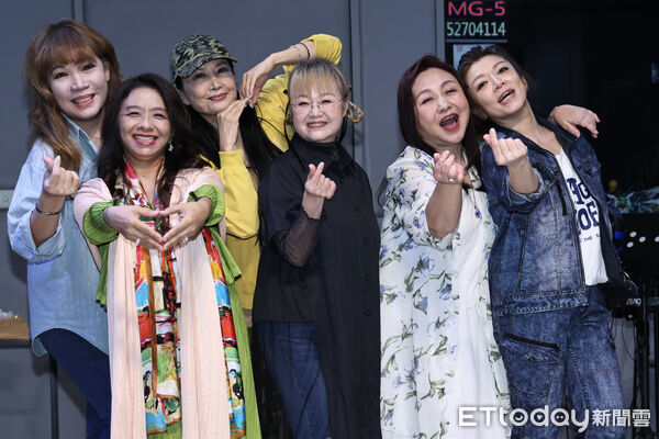 ▲▼  民歌50高峰會13位民歌唱將總彩排-女歌手合照 。（圖／記者黃克翔攝）