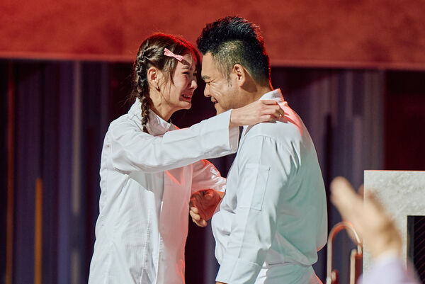 ▲白潤音(左起)、楷奕、何順凱。何順凱主廚直言白潤音與楷奕組「有時間卻做出單調魚丸」。（圖／華視提供）