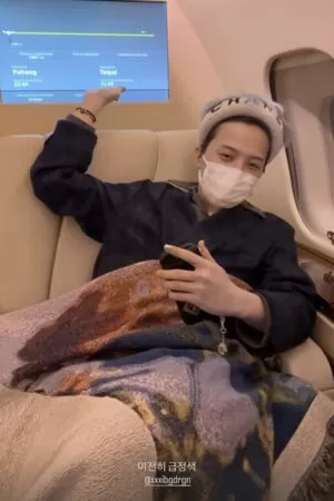 ▲▼天王GD搭私人飛機深夜來台！　「豪華內部公開」鏡頭拍到秒變活潑 。（圖／翻攝自8lo8lo8lowme IG）