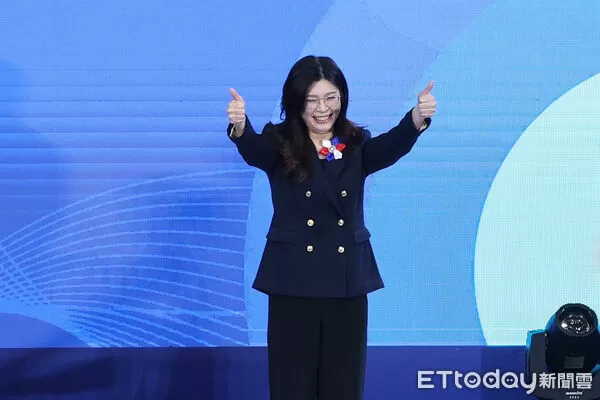 ▲國民黨全代會，新任黨主席鄭麗文交接。（圖／記者林敬旻攝）