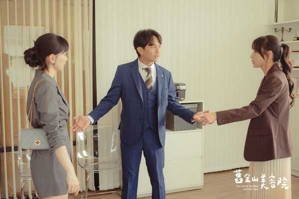 ▲楊晴(左)、楊銘威攜手出席東京國際電影節影視節目展。（圖／TVBS提供）