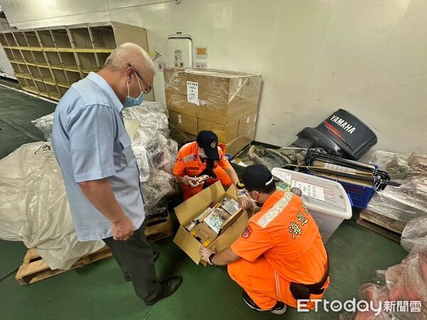 ▲海巡強化離島航線安檢 防堵非洲豬瘟入侵。（圖／記者郭世賢翻攝）