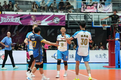 台鋼天鷹贏下「瘋狂」5局大戰　力克桃園雲豹飛將收2連勝