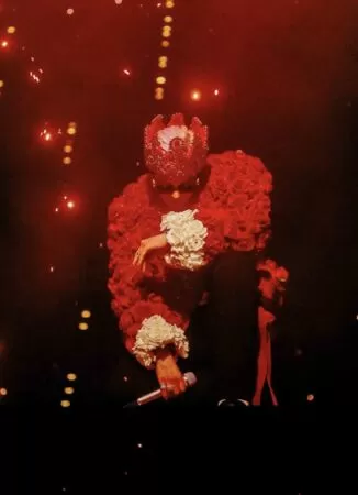 ▲▼ 直擊／王者踏上大巨蛋！GD皇冠加冕　男粉激動吼⋯他笑出來：男孩冷靜。（圖／翻攝自GD IG）