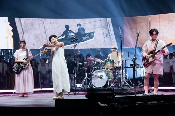 ▲HowHow被封「業配之王」靠1招海撈，曝想與老婆鄧福如有「新計劃」。（圖／《樂團祭》提供）