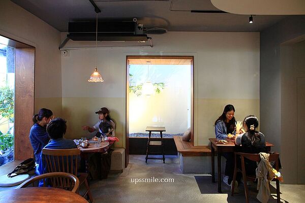 ▲▼新竹日式侘寂風咖啡廳「東河咖啡Donghe」自家烘焙、寵物友善咖啡廳。（圖／部落客萍子提供）