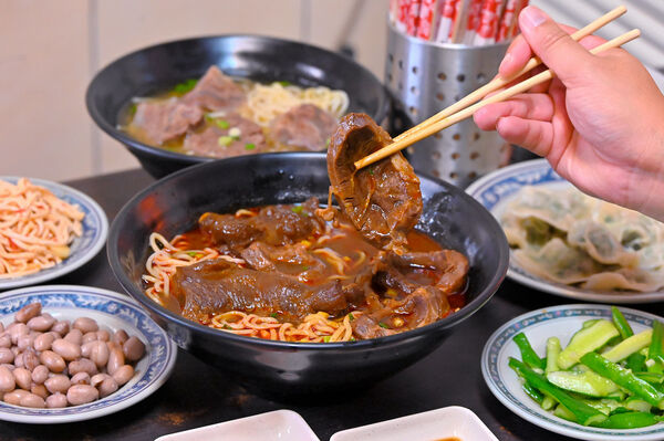 ▲▼台中北屯「尚毅牛肉麵」被嚴重低估的台中美食，320元一碗，低調經營卻天天客滿。（圖／部落客橘子狗提供）