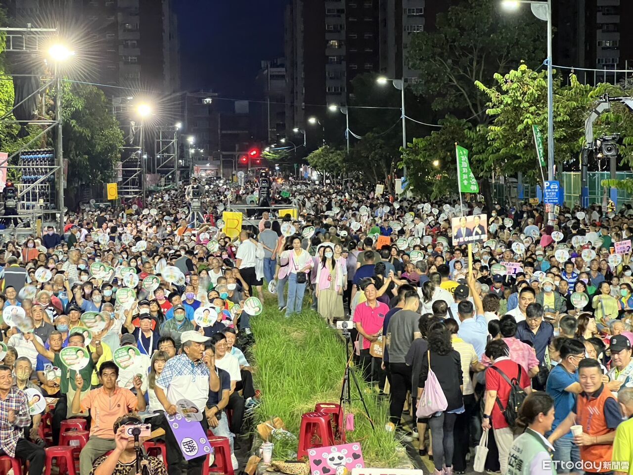 快訊/林岱樺首場造勢晚會岡山登場 主持人喊:現場1萬人