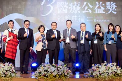 新北第13屆醫療公益獎　3醫院25醫事人員獲殊榮