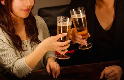 18歲月入60萬　前公關小姐曝「夜總會」黑幕！7年花光積蓄還負債