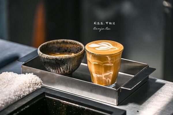 ▲▼台中咖啡推薦「Tamp Temper Yozma Taichung Coffee」科博館附近超美綠樹窗景咖啡店。（圖／部落客周花花提供）