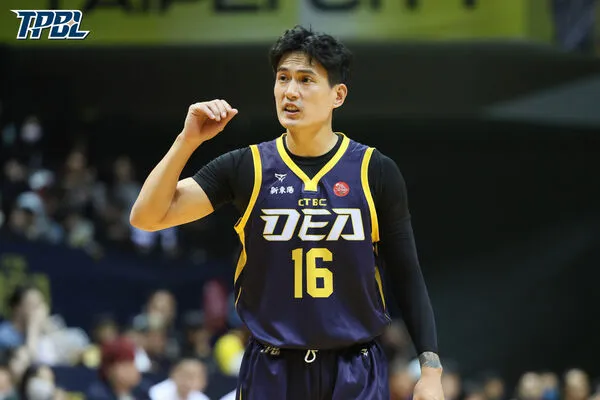 ▲特攻飛克、林韋翰，攻城獅劉丞勳。（圖／TPBL職籃提供）