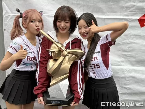 ▲樂天桃猿三本柱河智媛、禹洙漢與廉世彬。（圖／記者胡冠辰攝）