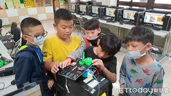 ▲台南五校勇奪教育部PBL-STEM+AICT跨域統整智慧學習全國獎項，展現教育創新能量。（記者林東良翻攝，下同）