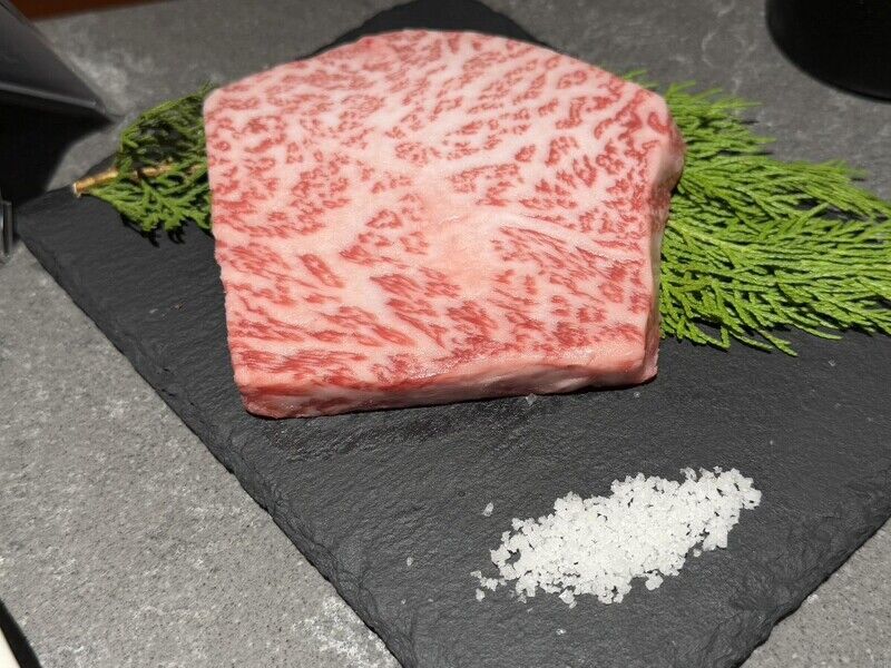 和牛控必衝！開箱上吉燒肉二店「上吉弐」5大亮點，白老牛、黑樺牛同場較勁