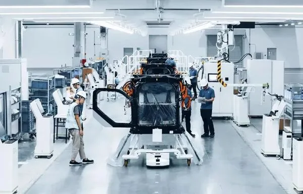 ▲▼小鵬匯天首條飛行汽車量產線落成。（圖／翻攝微博）