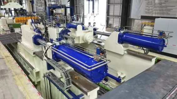 ▲▼陸產1230噸蒙皮拉伸機。（圖／翻攝快科技，下同）