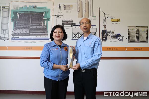 ▲雲林縣長張麗善率團現勘南亞廚餘資源化場，展現防疫決心。（圖／記者游瓊華翻攝）