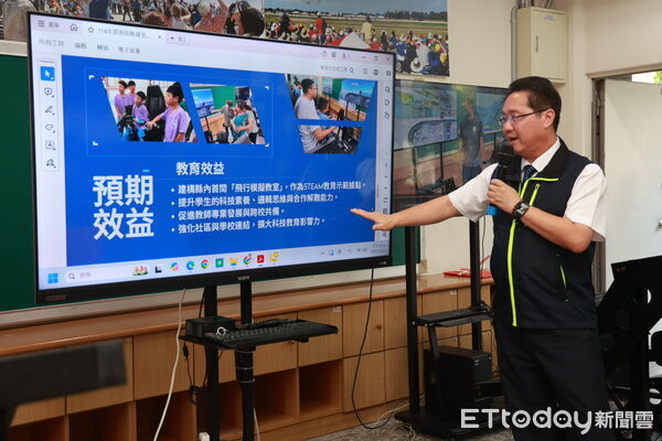 ▲南投縣榮登數位學習績優徵選榜首，縣長許淑華加碼埔里國中飛行模擬教室。（圖／南投縣政府提供）