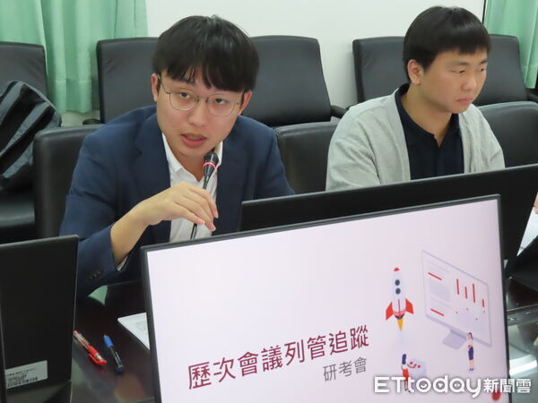 ▲台南市長黃偉哲主持第四屆青年事務委員會第2次大會，肯定青年積極參與市政。 （記者林東良翻攝，下同）