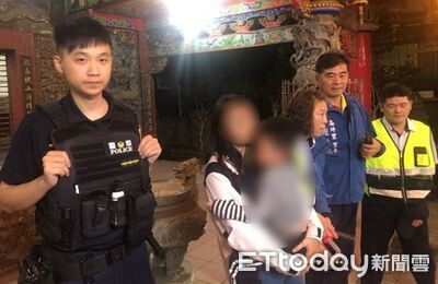 桃園4歲男童溜出門蹲樹下哭泣  警、民合作迅速尋回