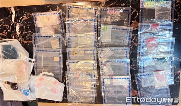 ▲信義雙屍命案警方逮捕蘇女、鍾男等3名藥頭並查獲毒品跟疑似販毒贓款。（圖／記者張君豪翻攝）