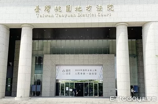 ▲桃園市吳姓現役軍人今年7月間在桃園區某銀樓趁機搶走價值19萬餘元金項鍊逃逸，隨即在中壢區某銀樓銷贓，返回陸軍專科學校被警方持拘票拘提到案。（資料照／記者沈繼昌攝）