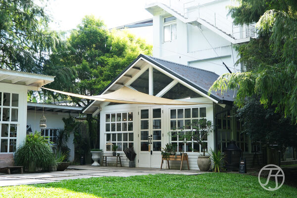 ▲▼慎重開華莊園民宿。（圖／部落客JJ.Hsu授權提供）