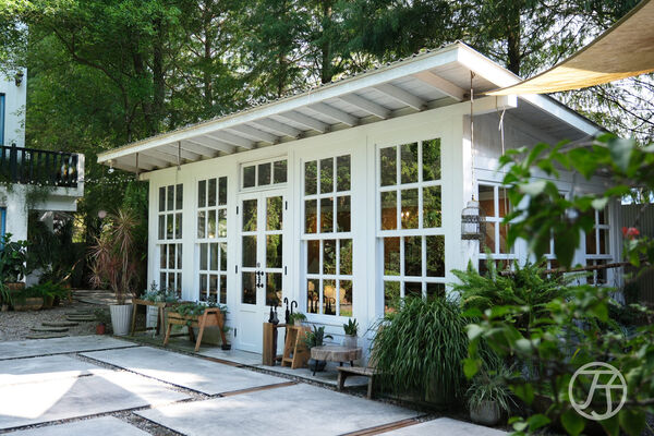 ▲▼慎重開華莊園民宿。（圖／部落客JJ.Hsu授權提供）