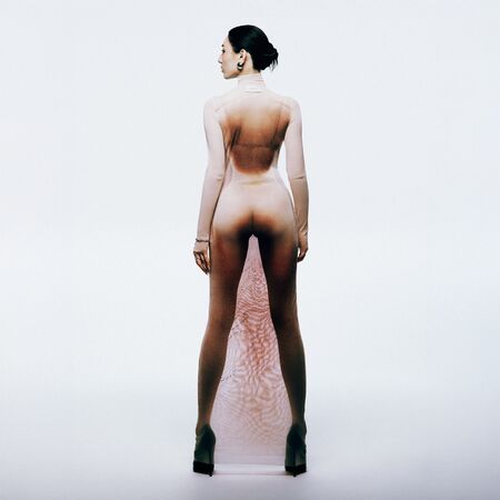 ▲▼ Haezee黃瑋昕以透明造型亮相。（圖／索尼音樂提供）