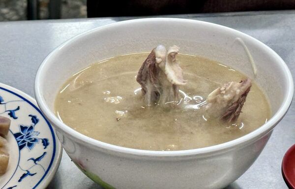 ▲▼炎獅切仔麵。（圖／部落客小虎食夢網授權提供）